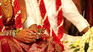 HUSBAND-POSTS-WIFE-PHOTOS-ONLINE-FOR-DOWRY
