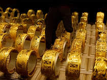 GOODNEWS-FOR-GOLD-LOVERS-PRICES-FELLDOWN