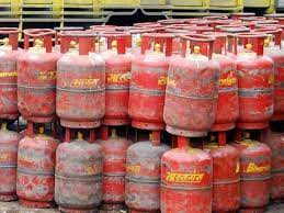 COOKING-GAS-PRICE-REDUCED-BY-10-RUPEES
