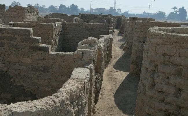 3000YEAR-OLD-CITY-UNEARTHED-IN-EGYPT