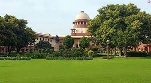COUPLE-SUICIDE-ATTEMPT-AT-SUPREMECOURT-OF-INDIA