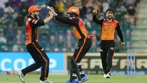 ROYALCHALLENGERS-DEFEATED-BY-HYDERABAD-WITH-4RUNS