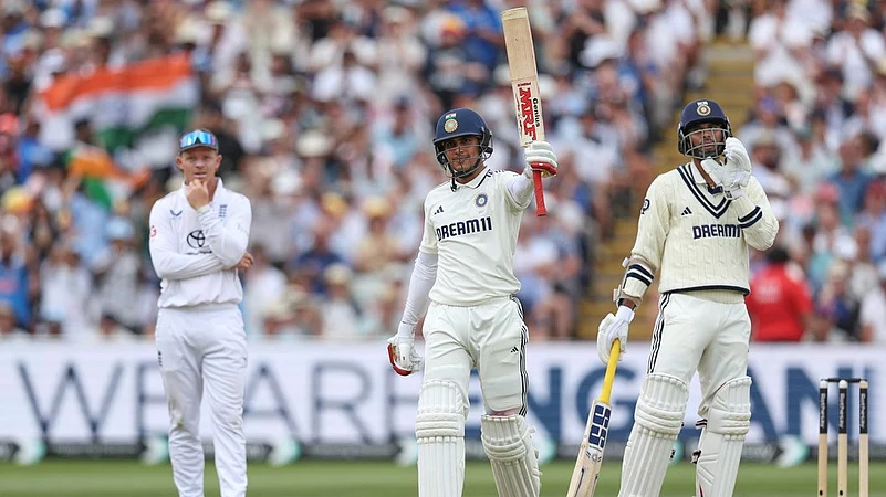 INDIA-DOMINATE-AS-ENGLAND-FALTER-IN-2ND-TEST-CLASH