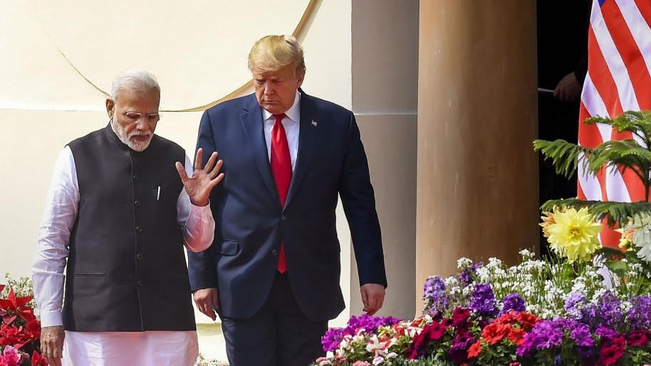 Trump Halts Trade Talks with India Over Tariff Row