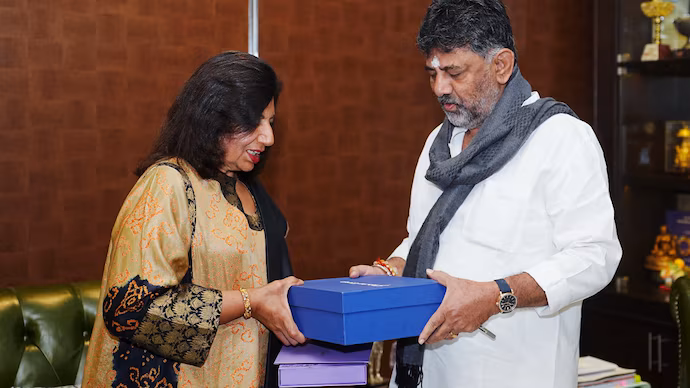 Bengaluru Road Crisis Kiran Mazumdar-Shaw Meets Deputy CM