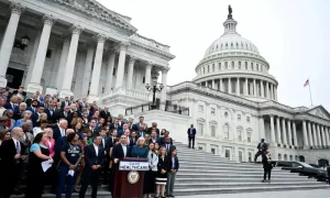 US-Government-Shutdown-Employees-Face-Wage-Crisis