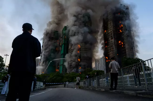 Hong Kong High-Rise Blaze Window Boards Suspected as Fire Trigger