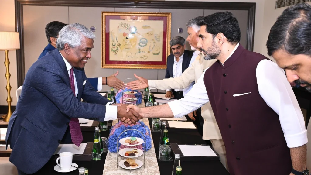 JOBS-TRUMP-FEARS:-AP'S-BOLD-AI-BET