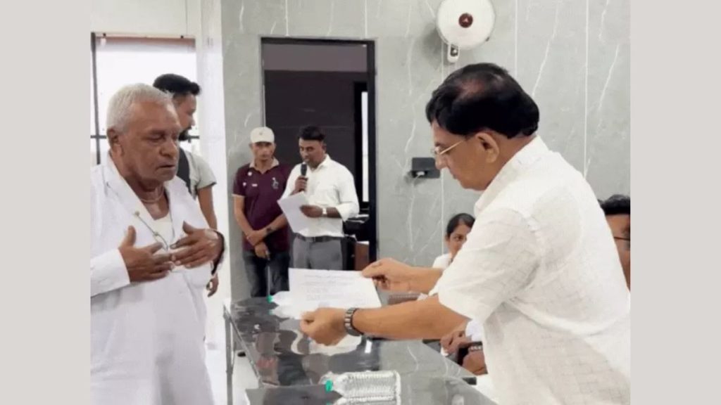 Surat Businessman Clears Debts of 290 People on Mother’s Death Anniversary