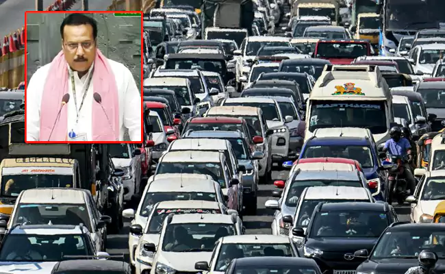 Bengaluru Traffic Woes MP Blasts Officials