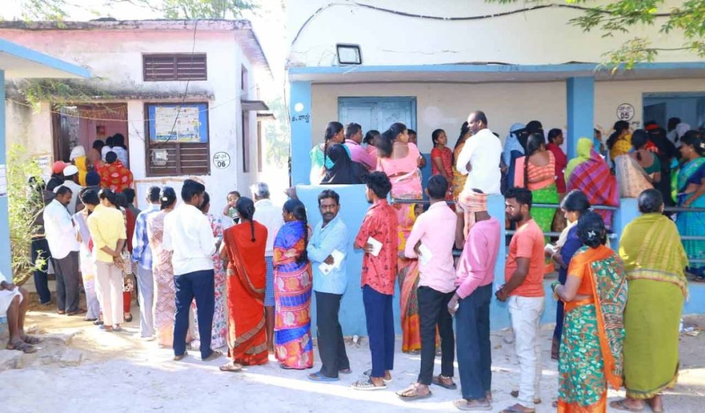 CONGRESS-SWEEPS-TELANGANA-VILLAGE-POLLS-AGAIN