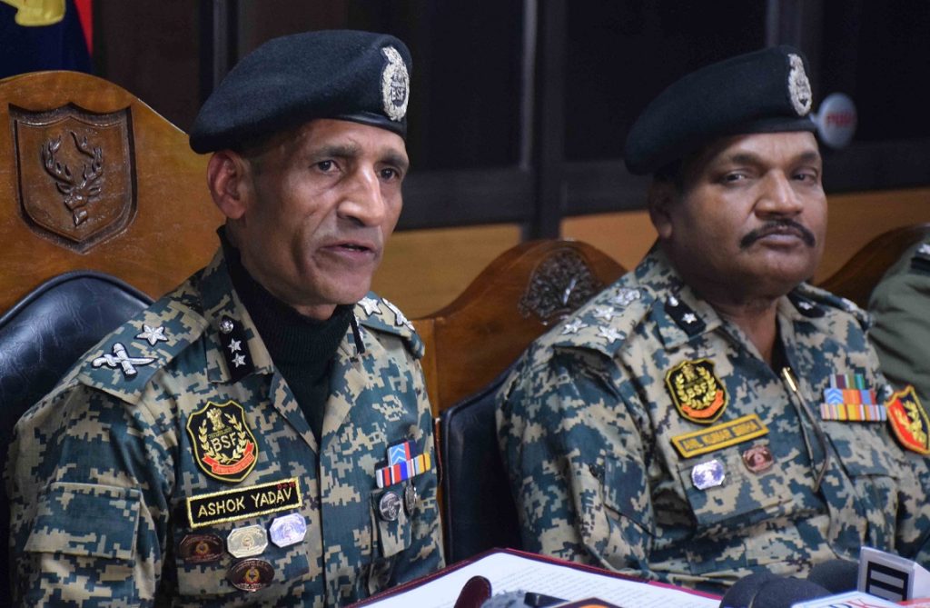 LOC-SHADOWS:-120-MILITANTS-EYEING-THE-BREACH?